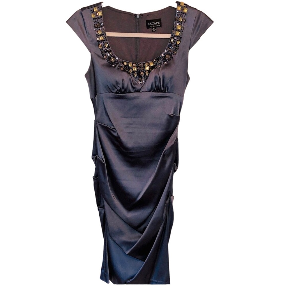 XSCAPE RUCHED BODYCON COCKTAIL DRESS IN GUNMETAL GREY WITH BEADED BODICE SZ 4